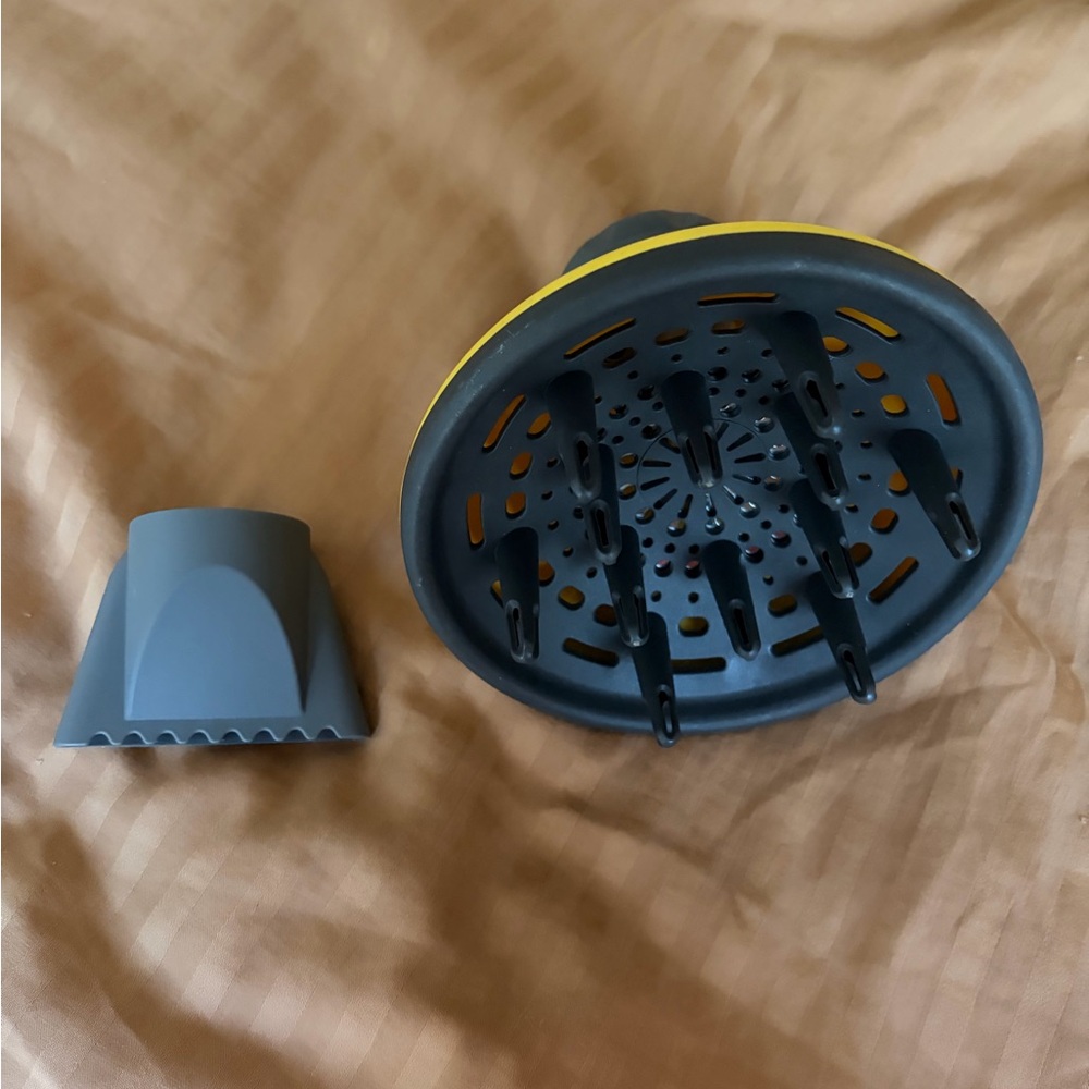 Drybar Buttercup Blow-Dryer + The Bouncer Diffuser - Picture 3 of 6
